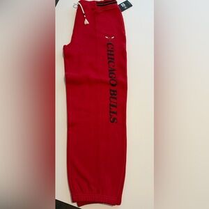 NWT Men’s New Era Red Chicago Bull Sweatpants, Size XL